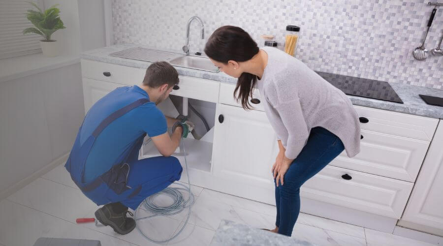 Expert burst pipe repair services in Flomaton, AL